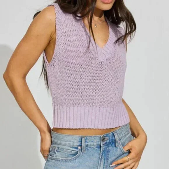 Orchid Petal Purple V-Neck Vest - Picture 2 of 4